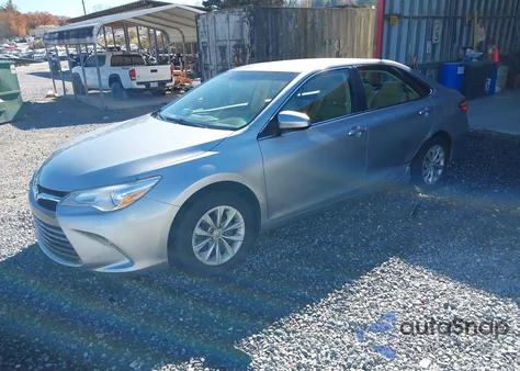 2015 Toyota Camry Le z USA, uszkodzony, nr VIN 4T1BF1FK4FU479204